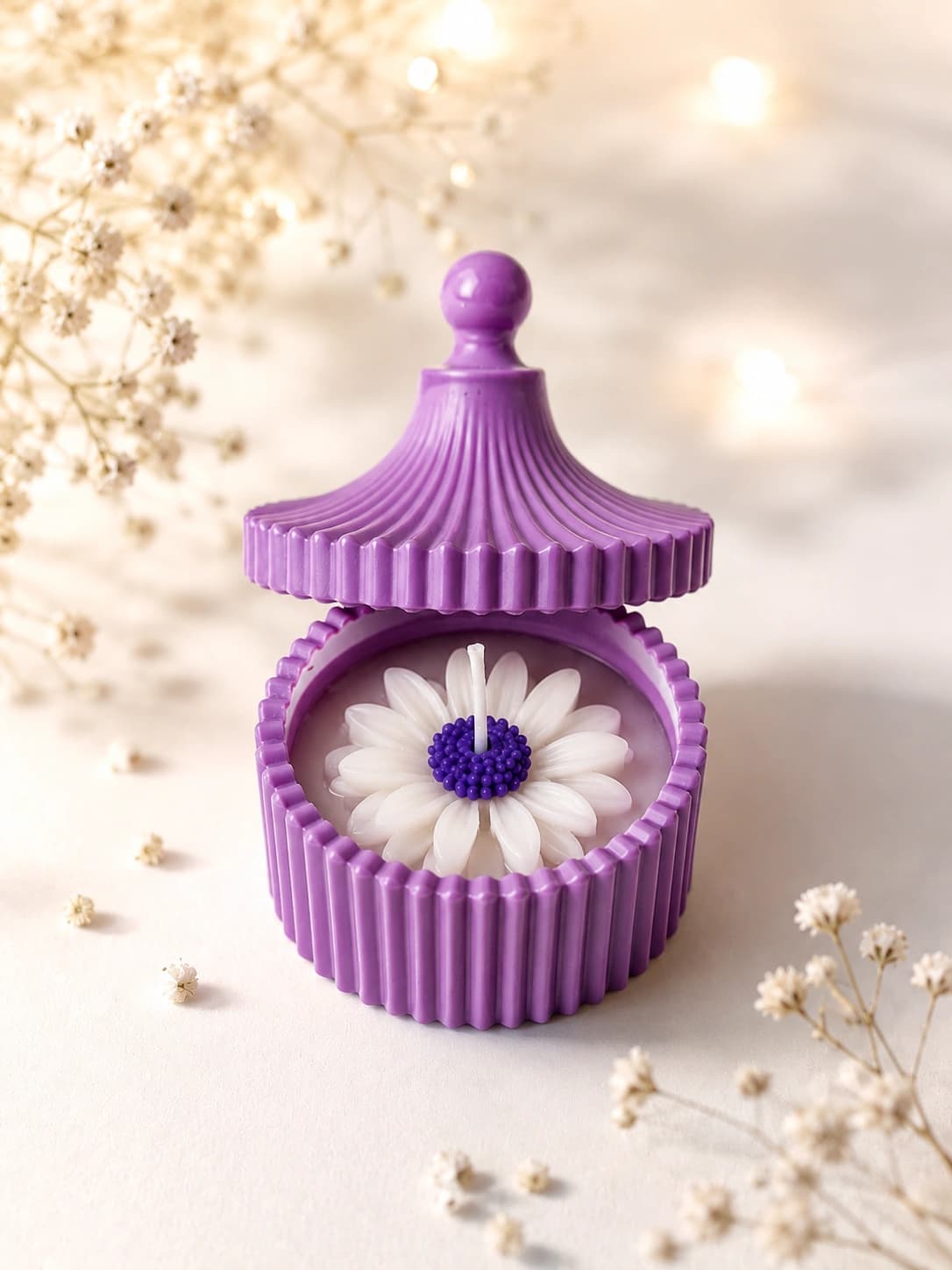 Daisy Bloom Candle — photo 4