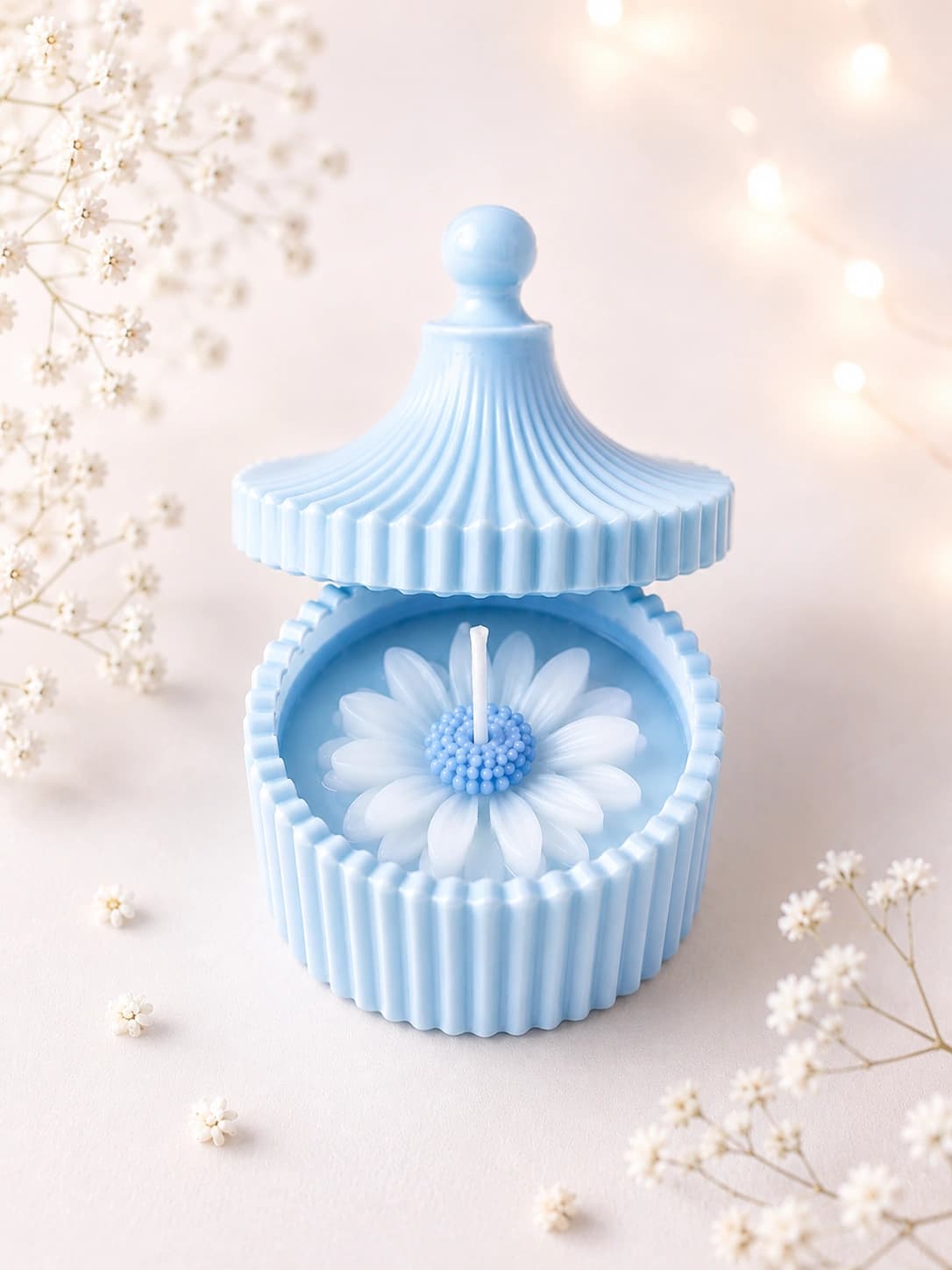 Daisy Bloom Candle — photo 5
