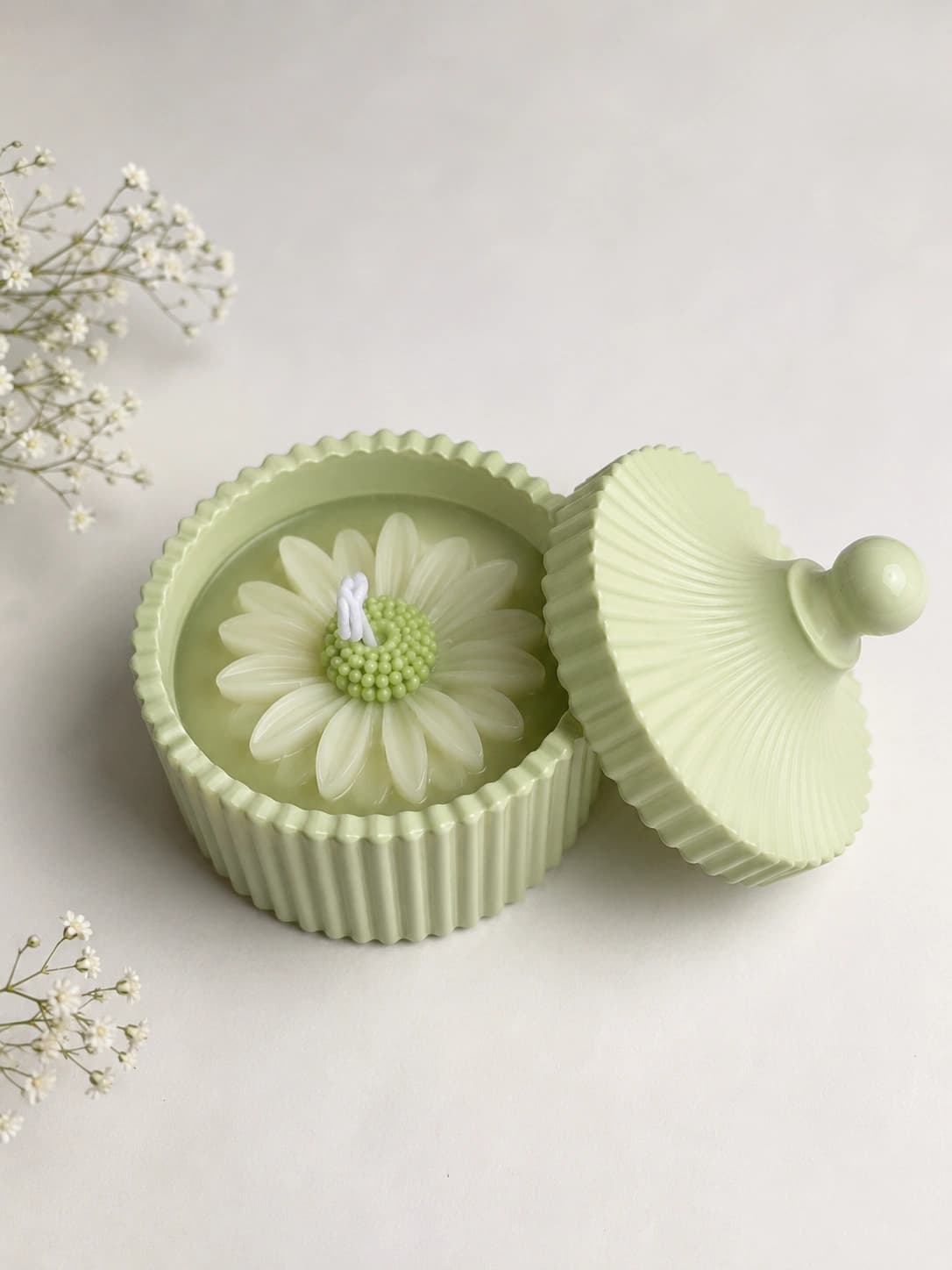 Daisy Bloom Candle — photo 7